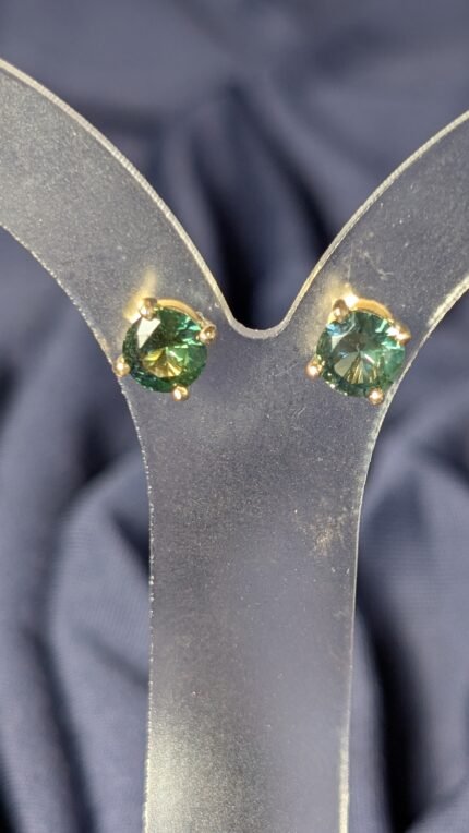 J031-Exquisite Natural Sapphire Stud Earrings-Green